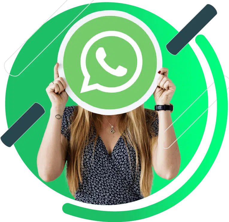 logo whatsapp nas mãos de uma moça